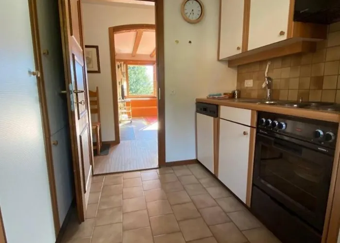 Charming With Great View 代堡